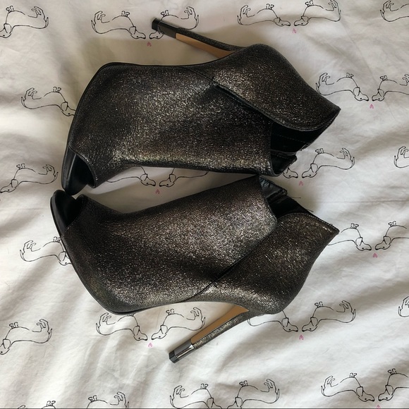 GUESS Adara Metallic Booties - Picture 7 of 7